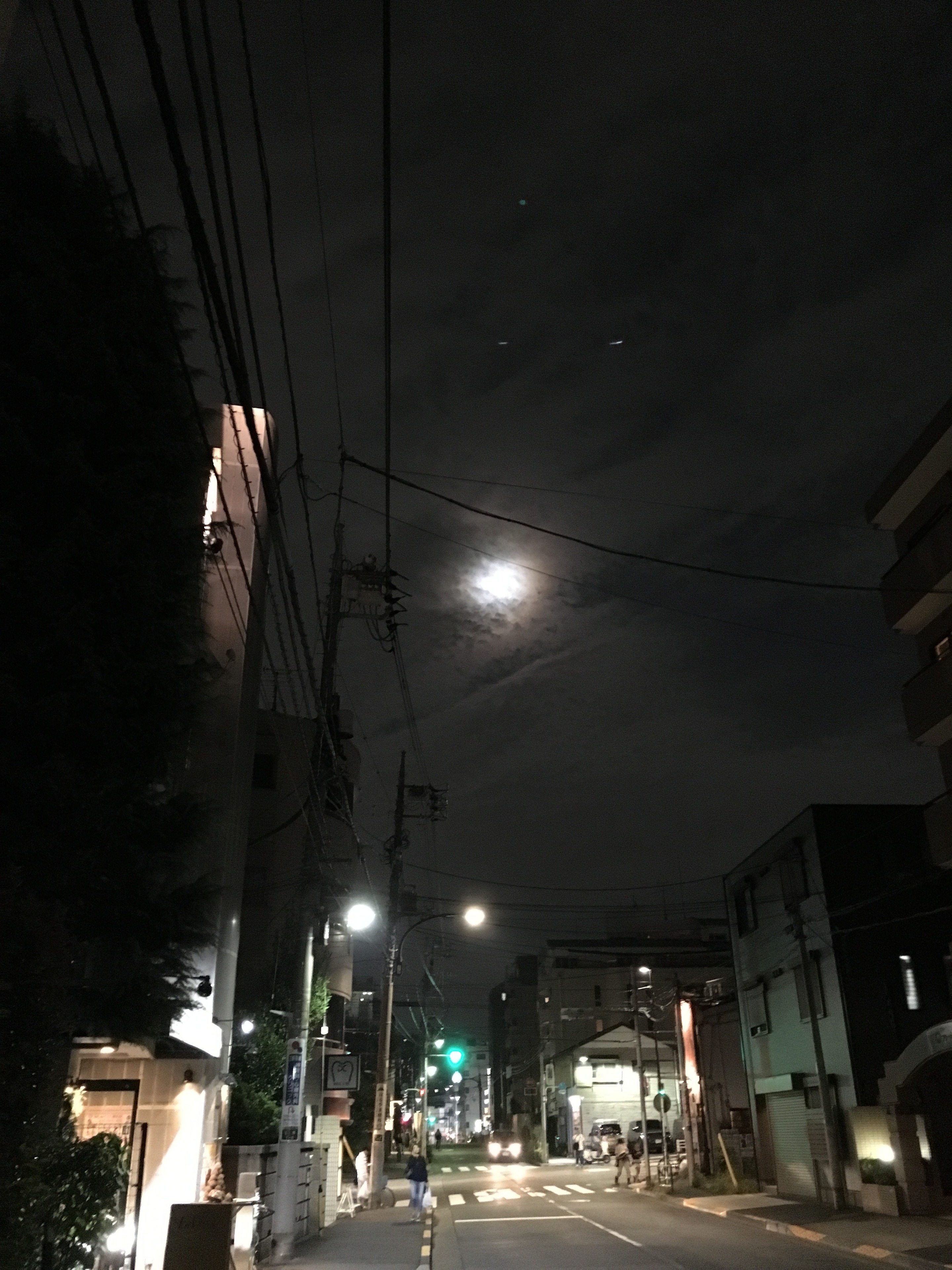 月